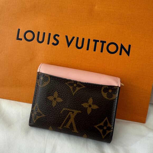 Louis Vuitton Zoe Wallet - Picture 2 of 10